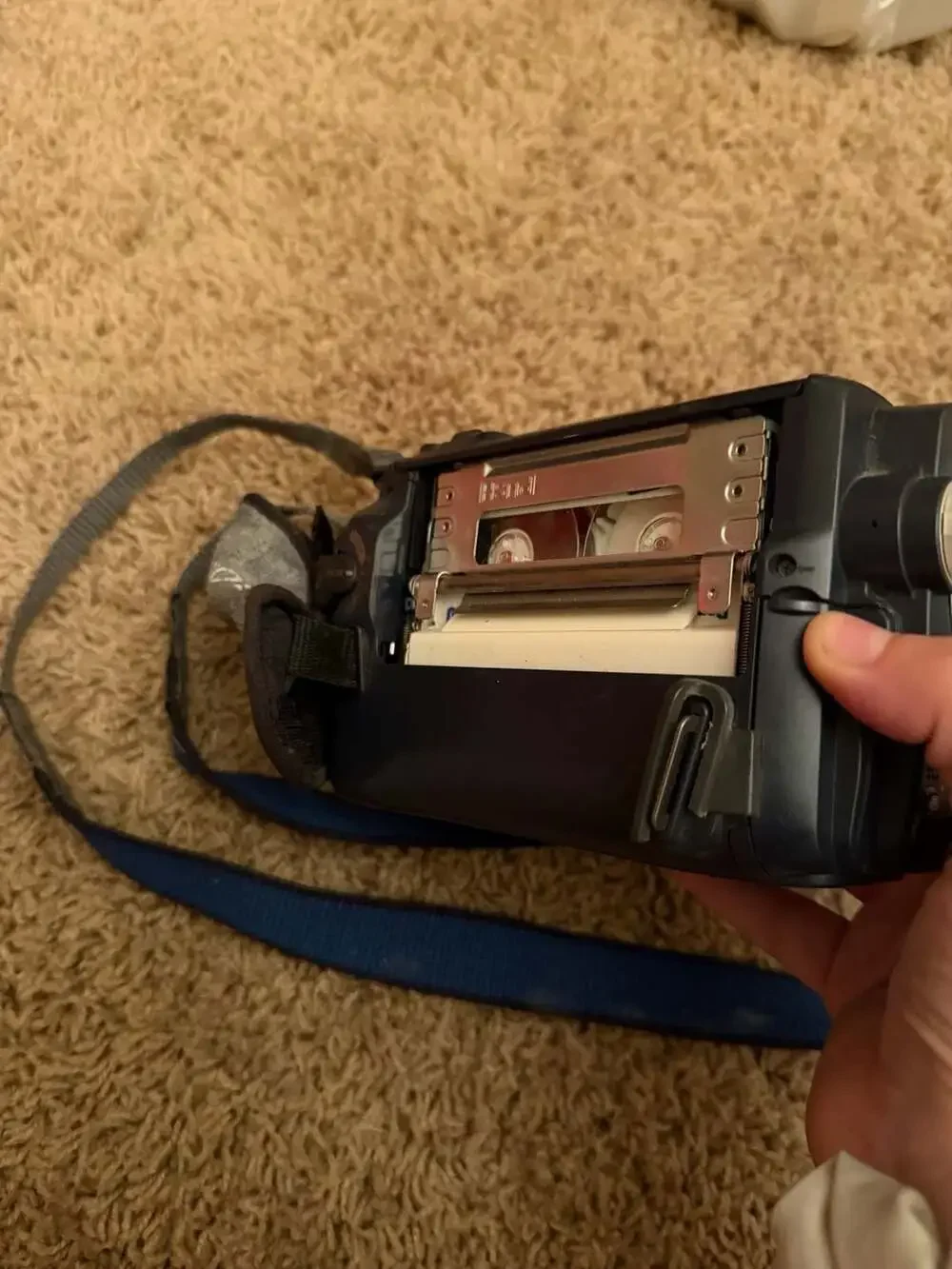 Sony Handycam Digital8 DCR-TRV140 Camcorder with SteadyShot
